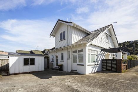 Photo of property in 103 Derwent Street, Island Bay, Wellington, 6023