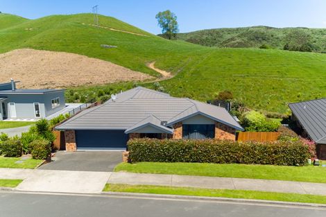 Photo of property in 44 Falcon Drive, Welcome Bay, Tauranga, 3112