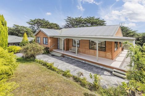 Photo of property in 10 Joseph Banks Drive, Whitby, Porirua, 5024