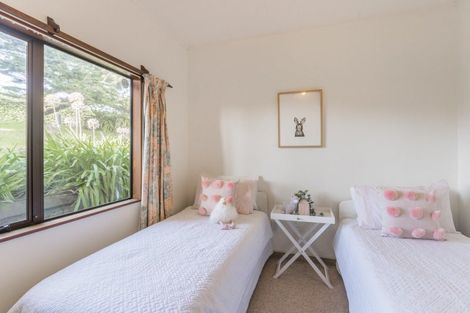 Photo of property in 10 Campion Road, Waikanae Beach, Waikanae, 5036