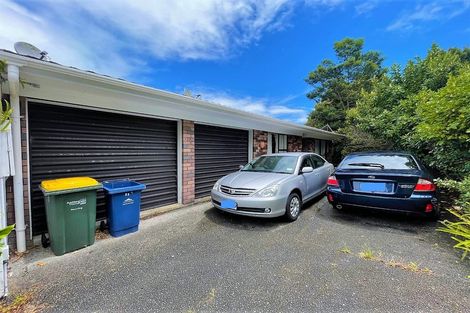 Photo of property in 2/1 Seaford Place, Murrays Bay, Auckland, 0630