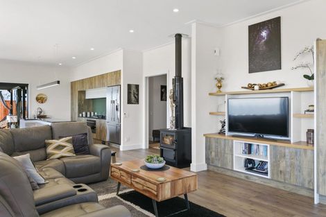 Photo of property in 21 Rangikatea Road, Omori, Turangi, 3381