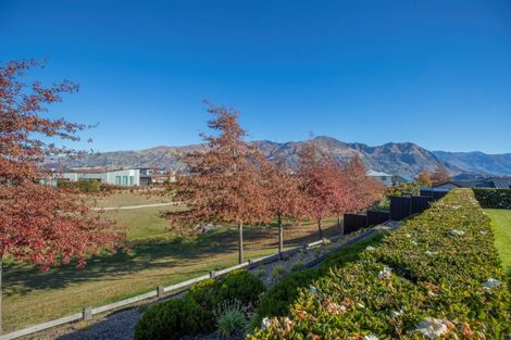 Photo of property in 36 Minaret Ridge, Wanaka, 9305