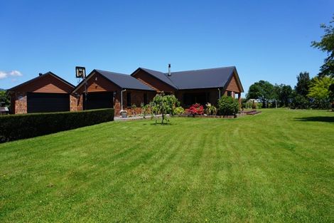 Photo of property in 66 Pohutukawa Drive, Levin, 5571