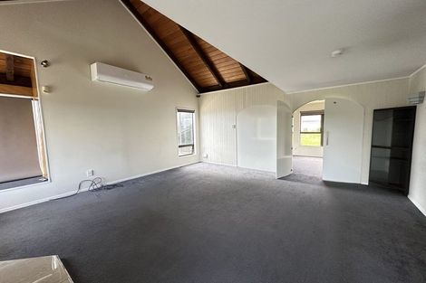 Photo of property in 22 Goodwood Drive, Goodwood Heights, Auckland, 2105