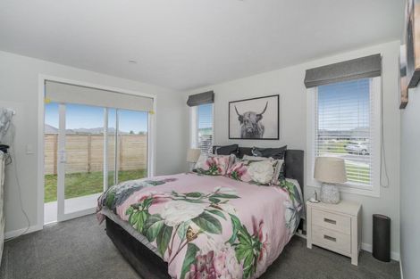 Photo of property in 7 Ronomor Place, Whitianga, 3510