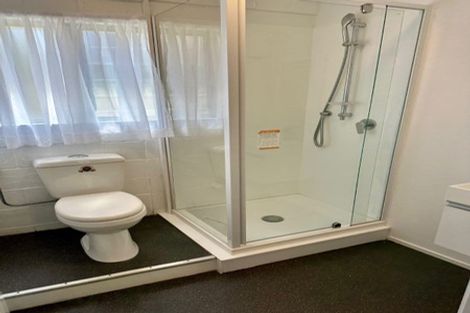 Photo of property in 2/23 Waitemata Road, Hauraki, Auckland, 0622