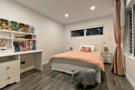 Photo of property in 91 San Valentino Drive, Henderson, Auckland, 0612