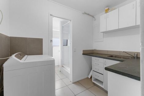 Photo of property in 40 Avalon Crescent, Fernhill, Queenstown, 9300