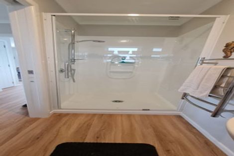 Photo of property in 39 Seagrass Place, Otaki Beach, Otaki, 5512