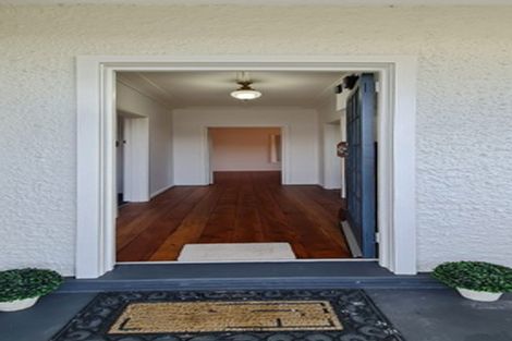 Photo of property in 23 Ross Street, Marton, 4710