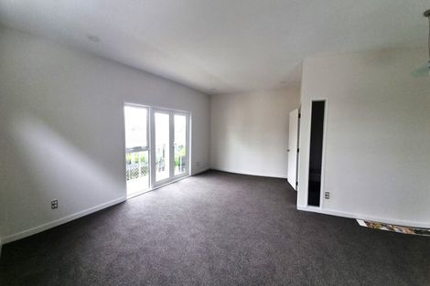 Photo of property in 11 Lawson Place, Mount Victoria, Wellington, 6011