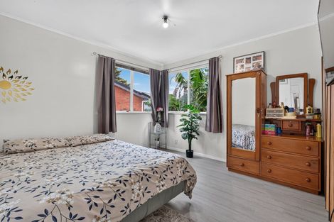 Photo of property in 209b Edmonton Road, Te Atatu South, Auckland, 0610
