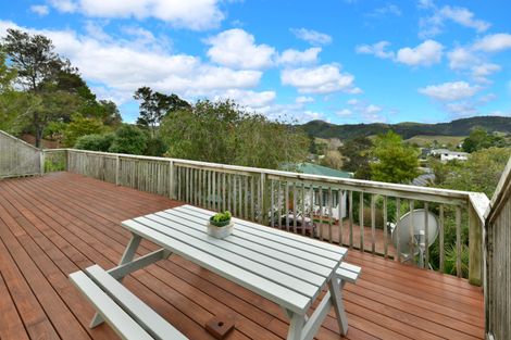 Photo of property in 31 Hillcrest Road, Hatfields Beach, Orewa, 0931