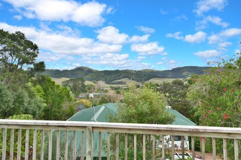 Photo of property in 31 Hillcrest Road, Hatfields Beach, Orewa, 0931