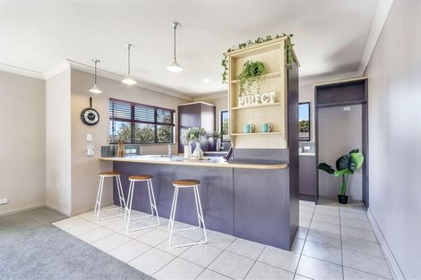 Photo of property in 16 Lockhart Place, Rototuna, Hamilton, 3210