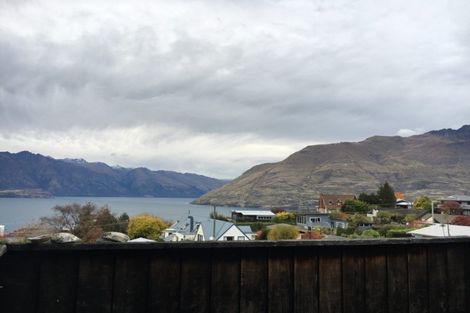 Photo of property in 17b Wynyard Crescent, Fernhill, Queenstown, 9300