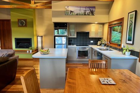 Photo of property in 91b Greenslade Road, Raglan, 3295