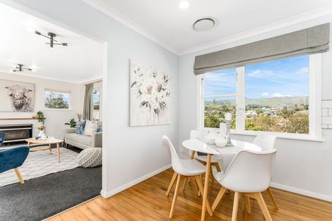 Photo of property in 13 Tainui Terrace, Tawa, Wellington, 5028