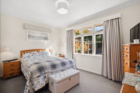 Photo of property in 154 Easther Crescent, Kew, Dunedin, 9012