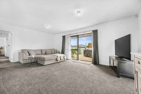 Photo of property in 27 Purcell Place, Melville, Hamilton, 3206