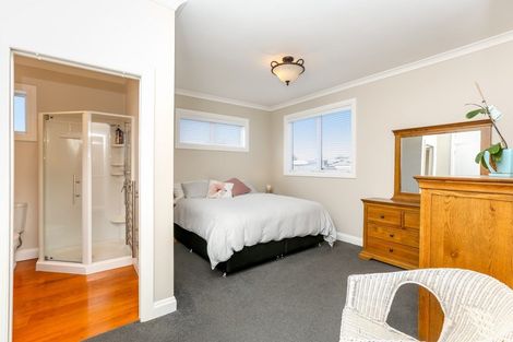 Photo of property in 20 Dorset Avenue, Westown, New Plymouth, 4310