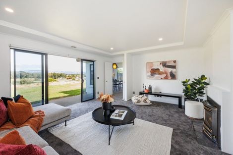 Photo of property in 69 Royal Oak Drive, Kelvin Grove, Palmerston North, 4414