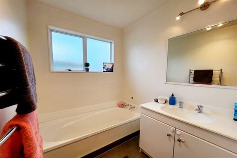 Photo of property in 26 Glen Road, Stokes Valley, Lower Hutt, 5019