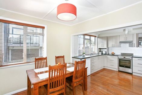 Photo of property in 17 Court Crescent, Panmure, Auckland, 1072