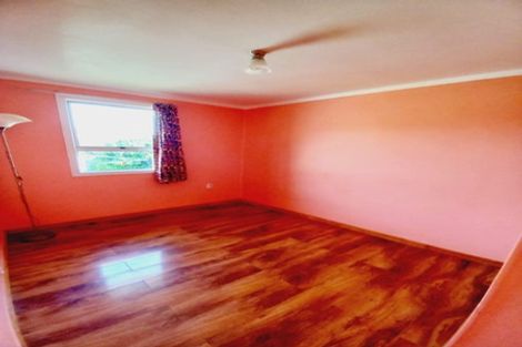 Photo of property in 3/15 Islington Avenue, New Lynn, Auckland, 0600