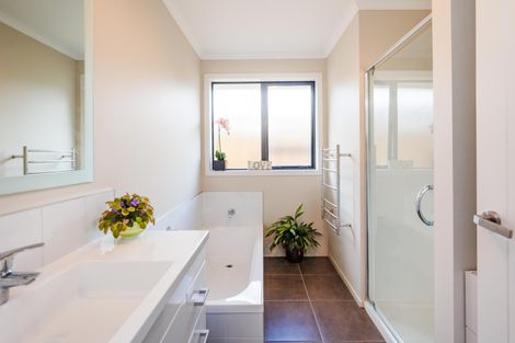 Photo of property in 28 Heretaunga Street, Palmerston North, 4414