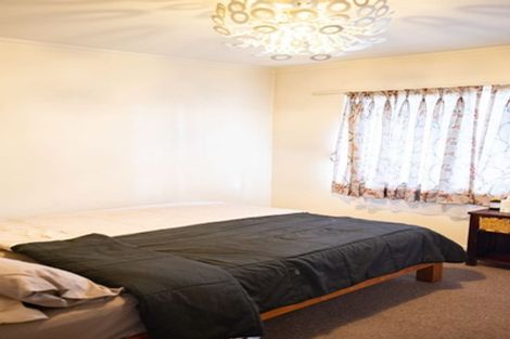 Photo of property in 2/137 Titirangi Road, New Lynn, Auckland, 0600