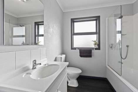 Photo of property in 15a Carthew Street, Okato, 4335