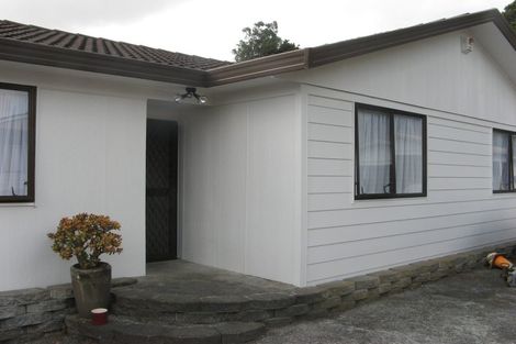 Photo of property in 2/41 Everglade Drive, Goodwood Heights, Auckland, 2105