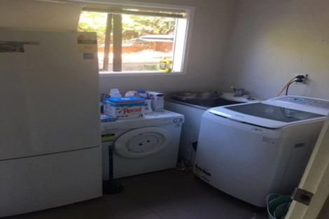 Photo of property in 224 Glamorgan Drive, Northcross, Auckland, 0630