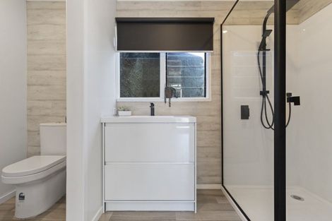 Photo of property in 10 Cottonwood Place, Kawakawa Bay, Papakura, 2585