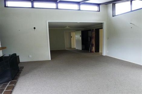 Photo of property in 225 Hanham Road, Kumeu, 0891