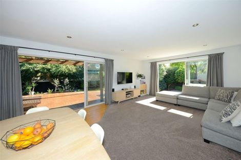 Photo of property in 35 Pinehurst Crescent, Russley, Christchurch, 8042