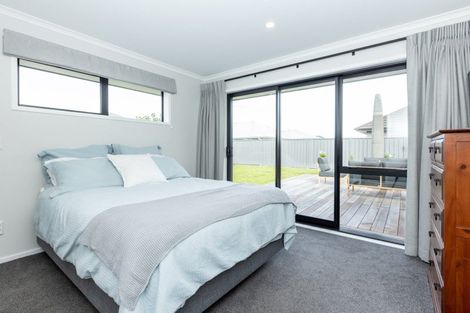 Photo of property in 15 Hikawera Drive, Frimley, Hastings, 4120