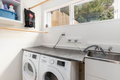 Photo of property in 9 Dormar Place, Churton Park, Wellington, 6037