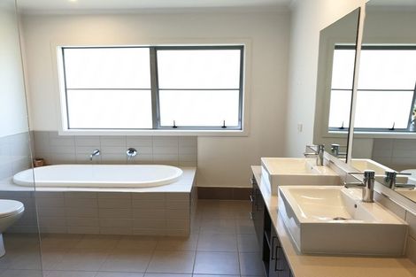 Photo of property in 10 Chesterfield Avenue, Glendowie, Auckland, 1071