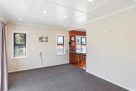 Photo of property in 33 Martin Road, Paraparaumu Beach, Paraparaumu, 5032