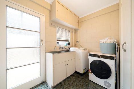 Photo of property in 229 Golf Road, Titirangi, Auckland, 0604