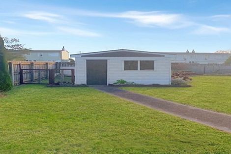 Photo of property in 23 Holland Crescent, Bulls, 4818