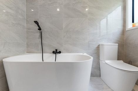 Photo of property in 129 Florence Avenue, Orewa, 0931