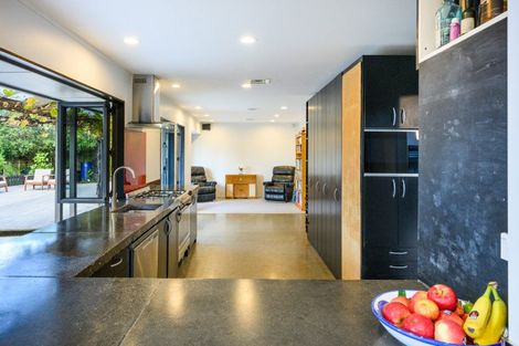 Photo of property in 151 Summerhill Drive, Fitzherbert, Palmerston North, 4410