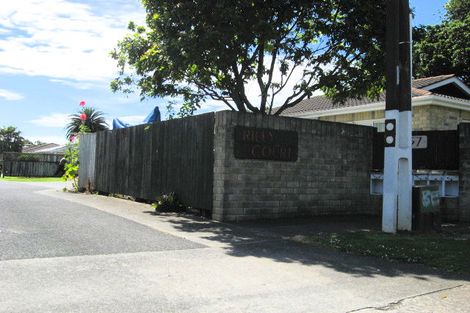 Photo of property in 57 Coronation Road, Mangere Bridge, Auckland, 2022