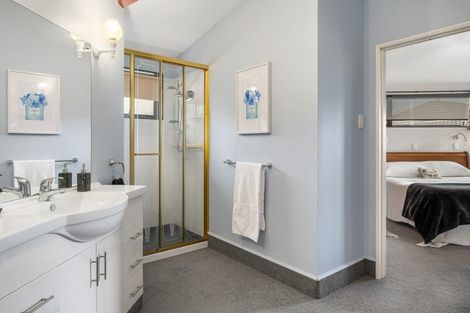 Photo of property in 6 Seaview Crescent, Picton, 7220