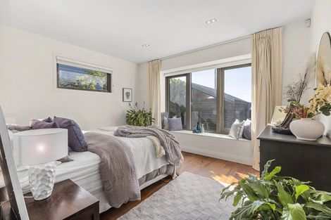 Photo of property in 65 Marine Parade, Seatoun, Wellington, 6022