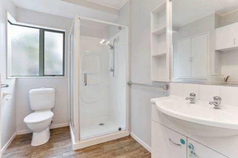 Photo of property in 142 Lynwood Road, New Lynn, Auckland, 0600